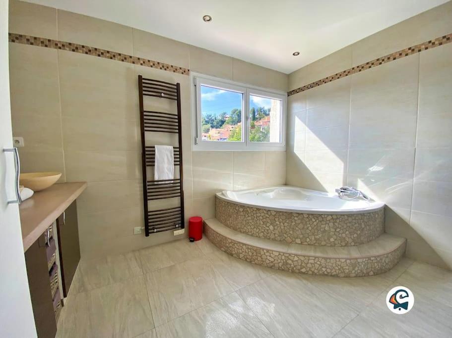 Magnifique Villa Piscine Proche Nice La Trinite Ngoại thất bức ảnh